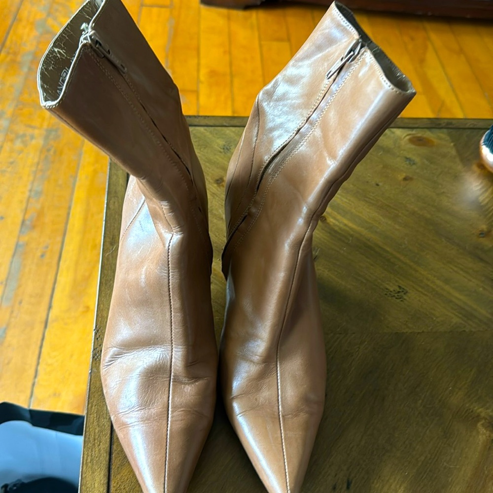 BandoLino Brown Mid Rise Boot with heel